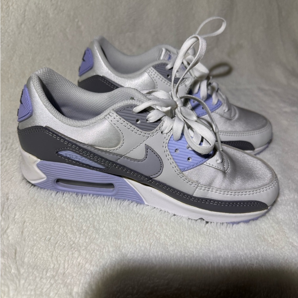 Gently worn Nike Air Max 90 - Picture 2 of 6